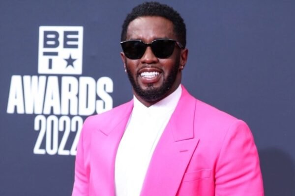 Ex-assistente de P Diddy detalha rotina em hotéis e uso de dinheiro vivo julgamento p diddy