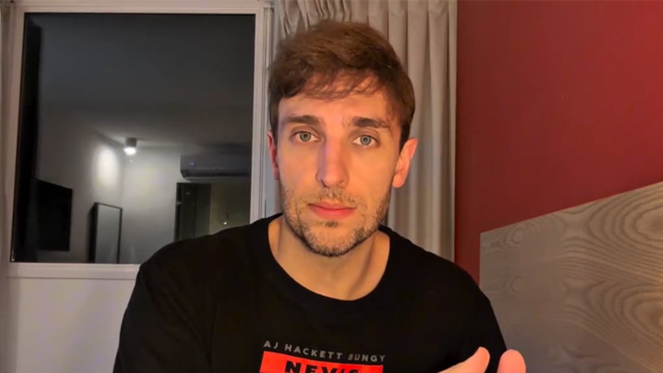 Léo Lins é condenado a oito anos de prisão por piadas discriminatórias