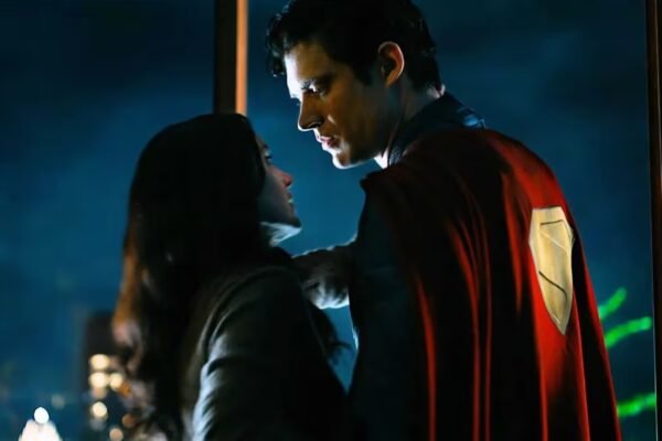 Superman | Produtor revela há quanto tempo Clark e Lois namoram no filme superman lois lane