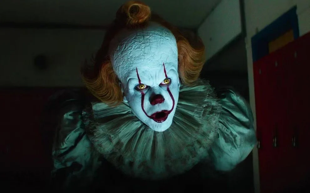 It Bem-Vindos a Derry estreia com terror visceral e desafia até os fãs de King 2 it